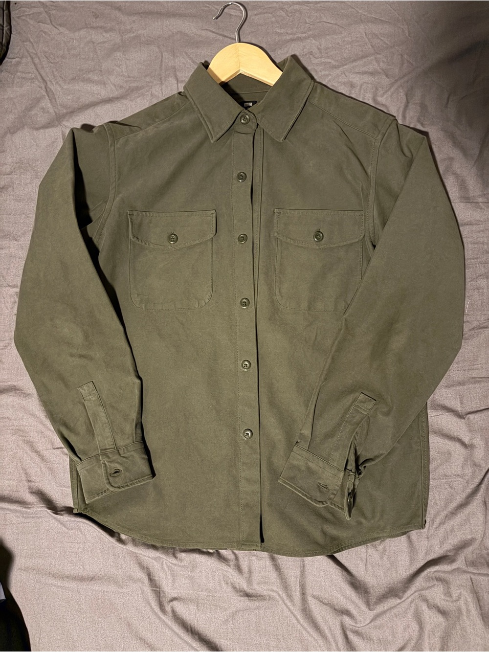 Uniqlo Men's Olive Green Button-Front Utility Shirt